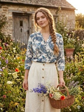 H&M Blue & White Paisley V-Neck Blouse - Size S - EUC